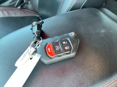 Used 2019 Jeep Wrangler Unlimited Rubicon w/ LED Lighting Group AWD/4WD image 34
