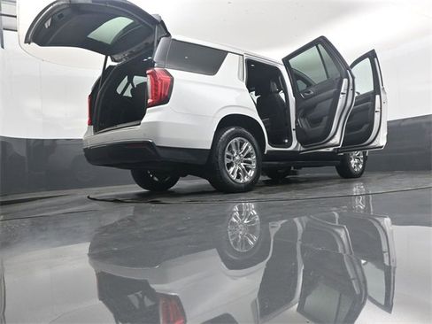Used 2022 GMC Yukon SLT w/ SLT Luxury Package image 52