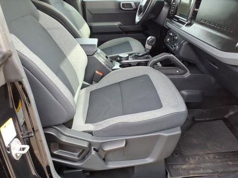 Used 2022 Ford Bronco Big Bend image 9