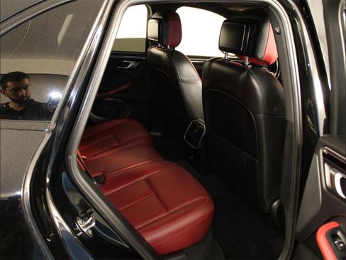 Used 2019 Porsche Macan S image 37