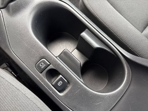Used 2025 Toyota Corolla LE FWD image 18