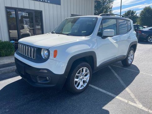 Used 2016 Jeep Renegade Latitude w/ Cold Weather Group AWD/4WD image 2