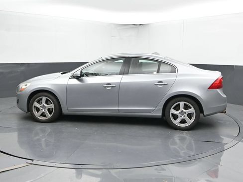Used 2013 Volvo S60 T5 FWD image 8