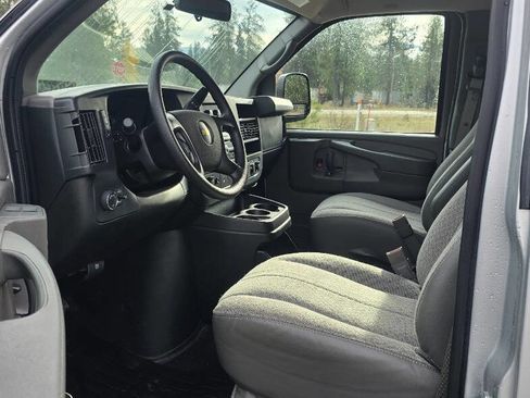 Used 2015 Chevrolet Express 2500 LS image 11