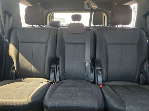 Used 2018 Ford Expedition XLT RWD image 12