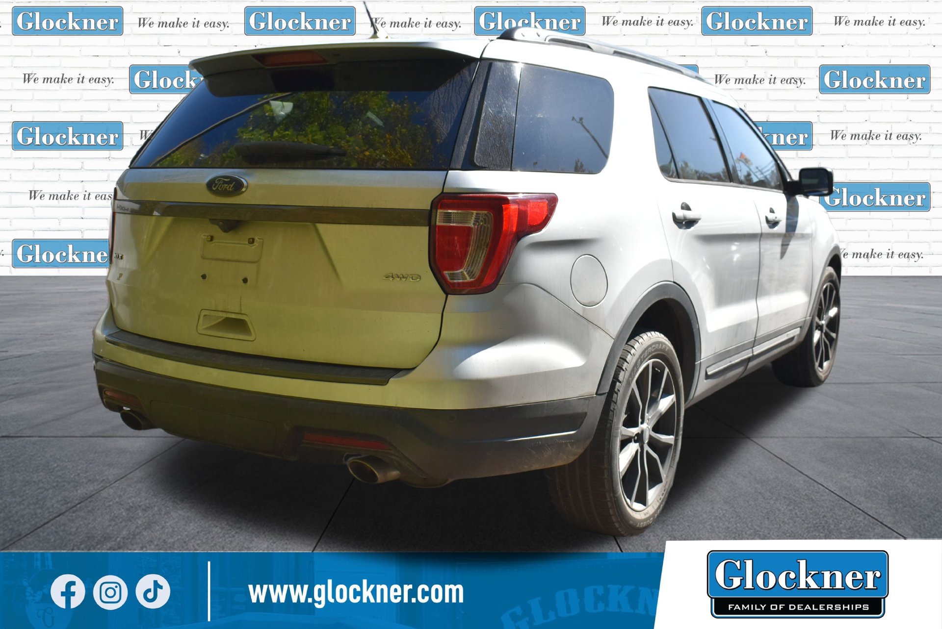 Used 2019 Ford Explorer XLT w/ Equipment Group 202A AWD/4WD image 7