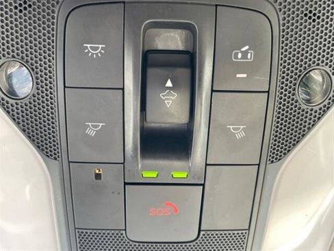 Used 2022 INFINITI QX50 Sensory image 27