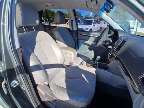 Used 2010 Hyundai Santa Fe SE image 12