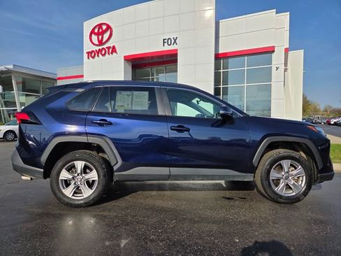 Used 2025 Toyota RAV4 XLE AWD/4WD image 8