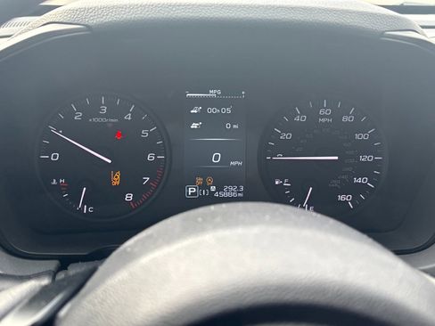 Used 2024 Subaru Crosstrek 2.0i AWD/4WD image 24