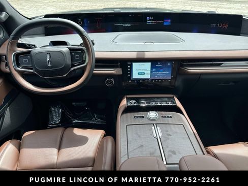 New 2026 Lincoln Navigator L Reserve AWD/4WD image 23