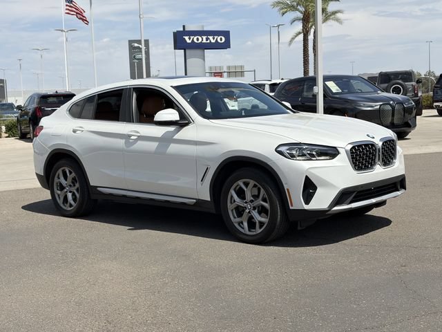 Used 2025 BMW X4 xDrive30i w/ Premium Package AWD/4WD image 5