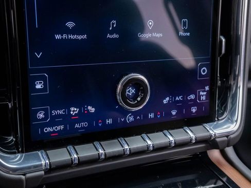 Used 2025 GMC Yukon Denali image 26