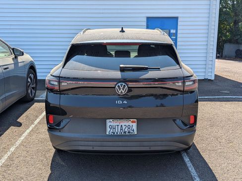 Used 2023 Volkswagen ID.4 S RWD image 4