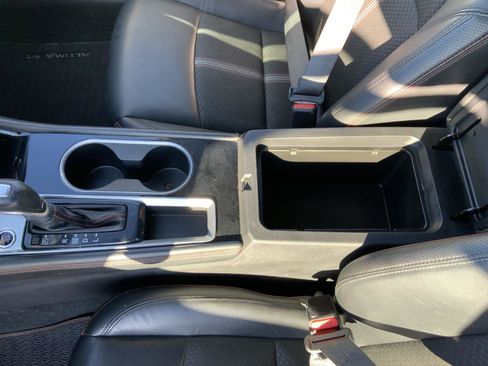 Used 2024 Nissan Altima 2.5 SR image 42