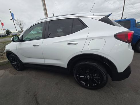Used 2024 Buick Encore GX Sport Touring image 8