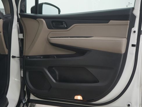 Used 2018 Honda Odyssey EX-L image 11