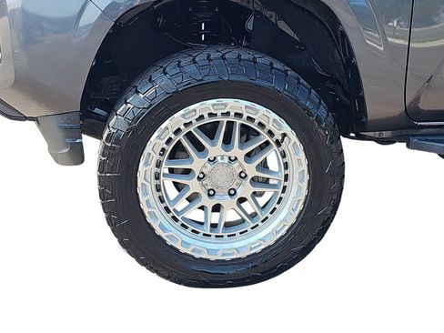 Used 2023 Toyota Tacoma SR w/ SR Convenience Package RWD image 30