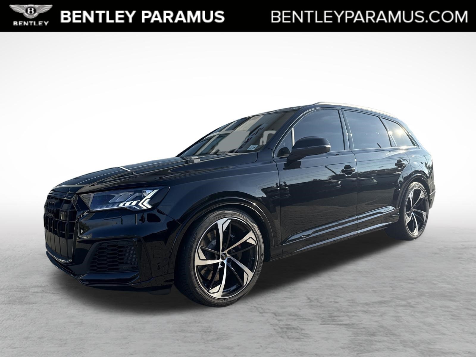 Used 2024 Audi SQ7 Prestige AWD/4WD image 1