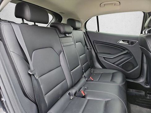 Used 2015 Mercedes-Benz GLA 250 4MATIC image 18