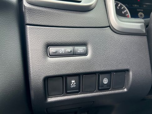 Used 2022 Nissan Murano S image 19