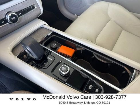 Used 2023 Volvo XC90 T8 Plus AWD/4WD image 8