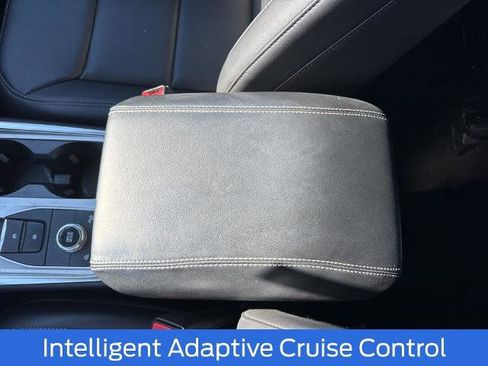 Certified 2022 Ford Explorer XLT w/ Equipment Group 202A image 14