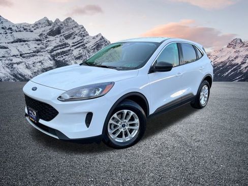 Certified 2022 Ford Escape SE image 2