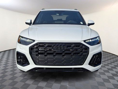 Used 2024 Audi Q5 e Prestige AWD/4WD image 2