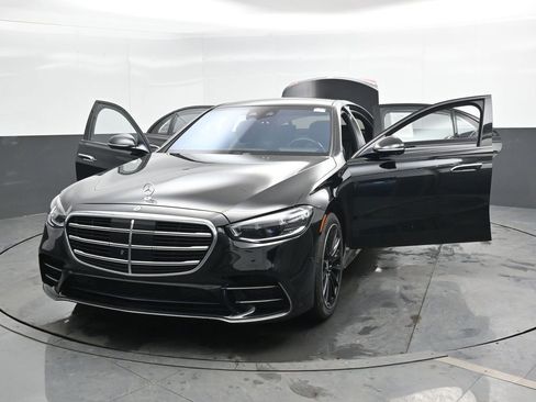Used 2023 Mercedes-Benz S 580 4MATIC Sedan image 44
