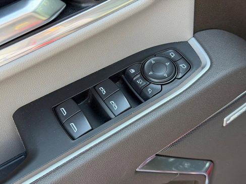 Used 2026 GMC Sierra 2500 SLT w/ SLT Premium Package image 16