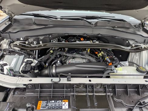 Certified 2025 Ford Explorer ST-Line w/ Premium Package image 41