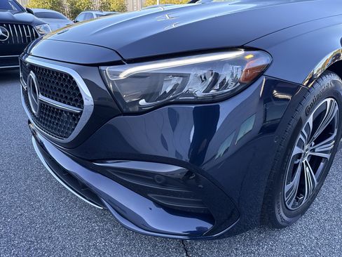 New 2026 Mercedes-Benz E 350 4MATIC Sedan image 4