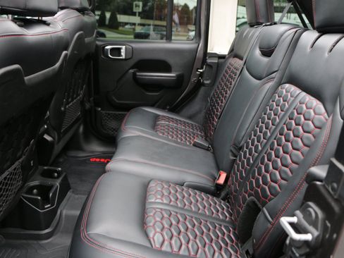 Used 2021 Jeep Wrangler Unlimited Rubicon AWD/4WD image 27