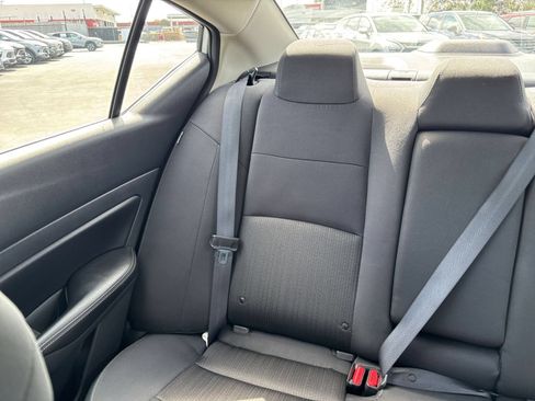 Used 2025 Nissan Altima 2.5 SV FWD image 40