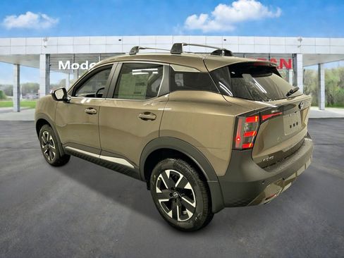 New 2026 Nissan Kicks SV w/ Cold Weather Package image 3