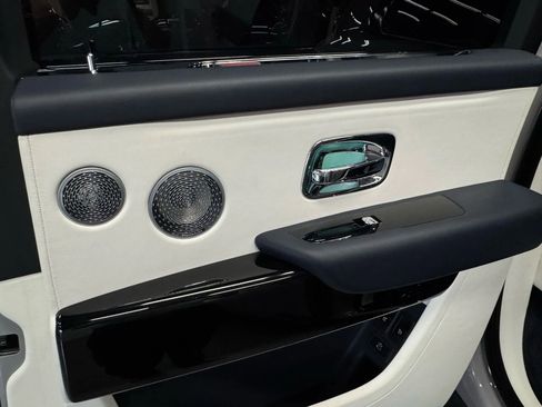 Used 2022 Rolls-Royce Cullinan image 33