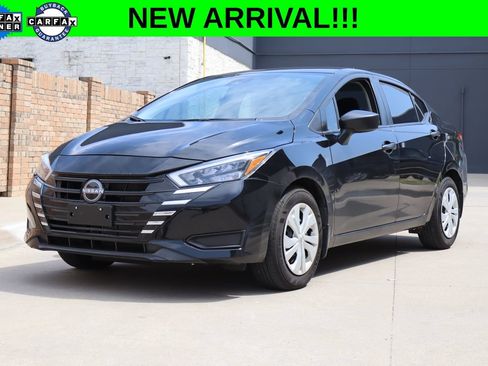Used 2025 Nissan Versa S w/ Trunk Package FWD image 1