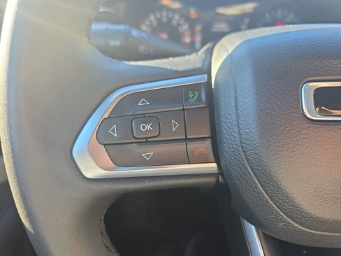 Used 2023 Jeep Compass Latitude w/ Sun and Sound Group image 30