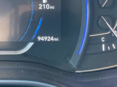 Used 2019 Hyundai Santa Fe Limited FWD image 41