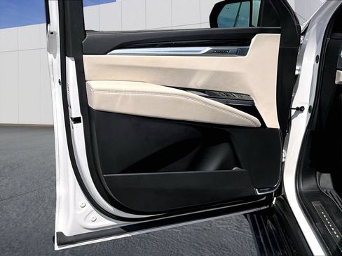 Used 2025 Cadillac Escalade Sport w/ Touring Package AWD/4WD image 19