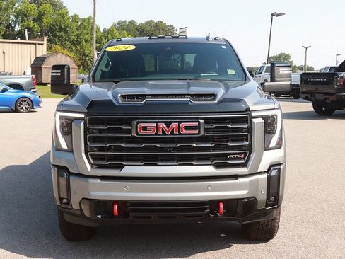 Used 2024 GMC Sierra 2500 AT4 w/ AT4 Premium Plus Package AWD/4WD image 2
