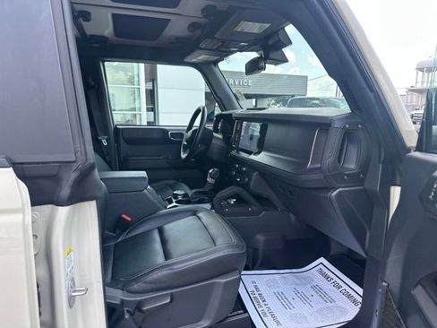 Used 2025 Ford Bronco Badlands AWD/4WD image 8