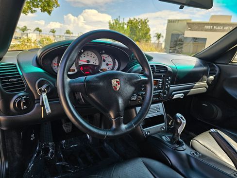 Used 2004 Porsche 911 Cabriolet image 21