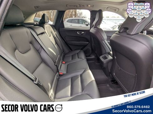 Certified 2024 Volvo XC60 B5 Core image 22