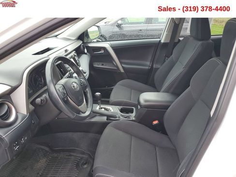Used 2018 Toyota RAV4 XLE w/ Plus Extra Value Package AWD/4WD image 11
