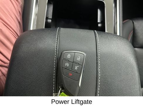Used 2025 Chevrolet Traverse RS w/ LPO, Floor Liner Package FWD image 38