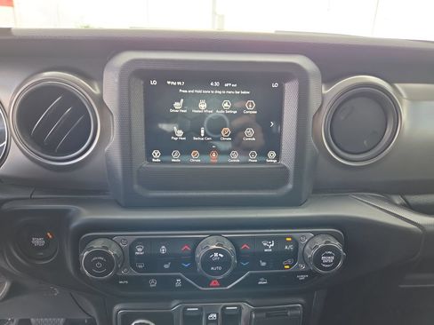 Used 2021 Jeep Wrangler Unlimited Sport AWD/4WD image 23