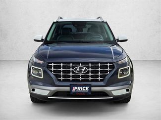 Used 2021 Hyundai Venue FWD video 2