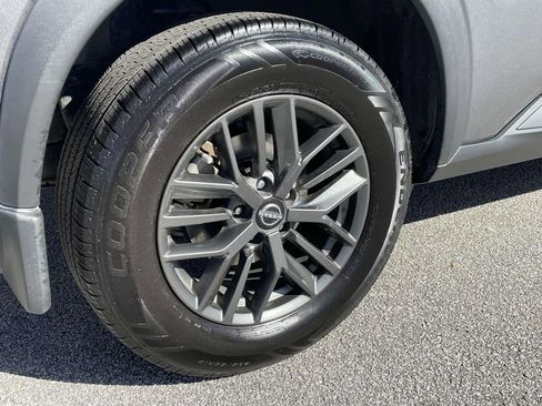 Used 2023 Nissan Rogue S image 7